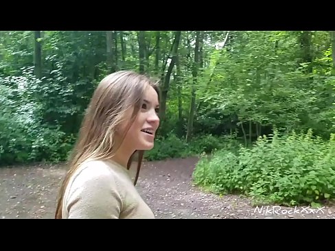 ❤️ Evelinari toki publiko batean izorratzen genuela proposatu nion! Baietz esan zuen. Orduan ipurdian izorratu eta ahoan esperma. Orduan bere burua haserretu zen. ☑ Sexua gugan ❌️