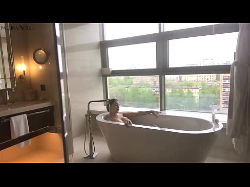 ❤️ Babe izugarria Sutsuki jertzen da bere pussy off bainugelan ☑ Sexua gugan ❌️